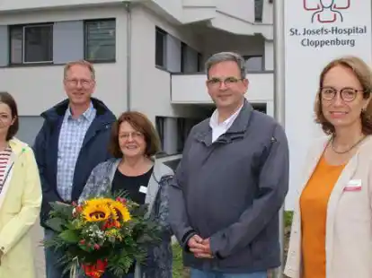 Barbara Bahlmann (stellv. PDL Servicehaus), Aloys Freese (PDL Stammhaus), Julia G&ouml;hrs, Diakon Peter Sandker, Ulrike Scharff (Entlassmanagement / Sozialdienst St. Josefs-Hospital)