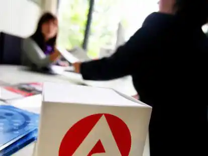 2512 Frauen und M&auml;nner im Landkreis Oldenburg waren im August bei der Arbeitsagentur und dem Jobcenter  arbeitslos gemeldet.