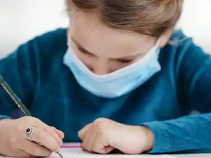 Auch f&uuml;r Grundsch&uuml;ler gilt ab Donnerstag die Pflicht zum Tragen eines Mundschutzes im Unterricht. Die CDU&ndash;Fraktion im Stadtrat Oldenburg findet diese Regelung unverh&auml;ltnism&auml;&szlig;ig.