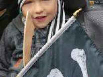 Gur vorbereitet f&uuml;r den Piratenmarkt war   Tammo (5).