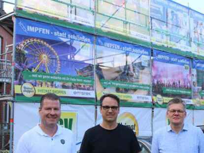 Werben f&uuml;rs Impfen am Sonntag: B&uuml;rgermeister Michael Fischer (von links), Claus Frye-B&uuml;ssing und Peter Kleene.