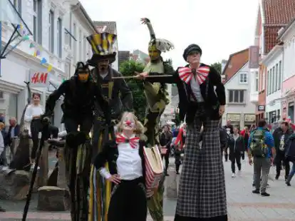 Die Stelzenl&auml;ufer vom letzten Auricher Kinderfest werden auch dieses Jahr wieder dabei sein.