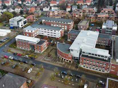 Eine Luftaufnahme des Oldenburger Instituts f&uuml;r Informatik, Offis. Im Rahmen des Regionalen Zukunftzentrums Nord bringt es seine Expertise ein.