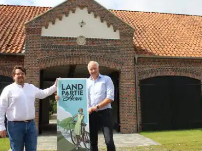 Organisieren die 10. Landpartie auf Gut Horn in Gristede: Gerrit Frers (l.) und Gregor Schober.
