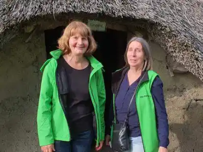 Die Leitung des Bronzezeithausvereins: die Vorsitzende Ilona Gradic und ihre Stellvertreterin Elke Mathiszig (von links)