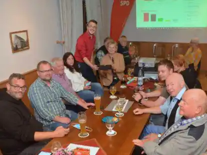 Im Gasthof Sch&uuml;tte in Berne trafen sich die SPD-Mitglieder, um die Pr&auml;sentation der Wahlergebnisse zu verfolgen.