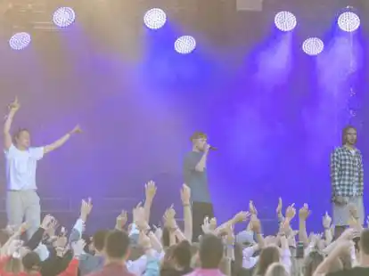 Beste Stimmung beim Aquanautik-Festival: Im Beachclub Nethen wurde am vergangenen Wochenende gefeiert. 2022 wollen die Veranstalter zur&uuml;ckkehren.  St&uuml;ber