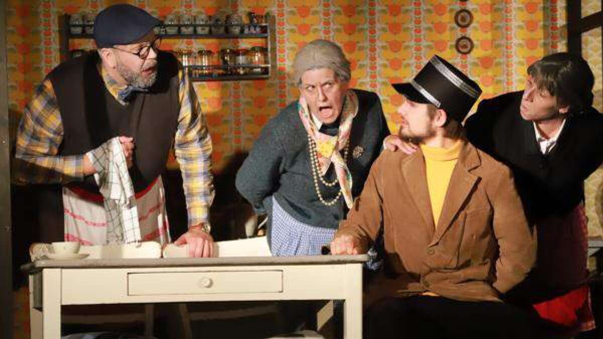 Oma Paulette hat es faustdick hinter