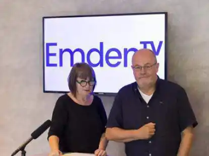 F&uuml;r Sie heute auf Sendung: EZ-Redakteurin Ute Lipperheide und Emden.TV-Moderator Edzard Wagenaar.