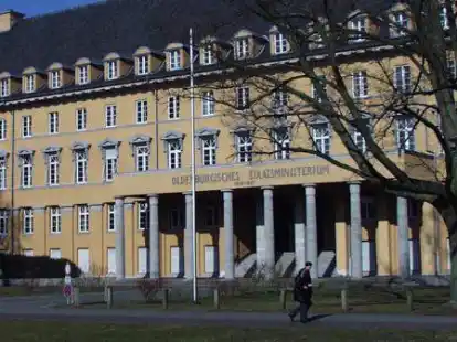 Das historische Regierungsgeb&auml;ude befindet sich am Theodor-Tantzen-Platz in Oldenburg.