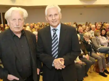 Arno Surminski (links) liest am 2. Oktober in Wildeshausen. Dr. Reinhard Tschapke (rechts) wird die Veranstaltung moderieren. Beide trafen schon h&auml;ufiger aufeinander.