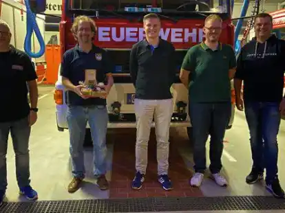 Verabschiedeten Hans-Ulrich Otto (2. von links): (v.li.) Andr&eacute; Gerke, Jannis Kirchhoff, Matthias Kastendiek und Nico Sparkuhl