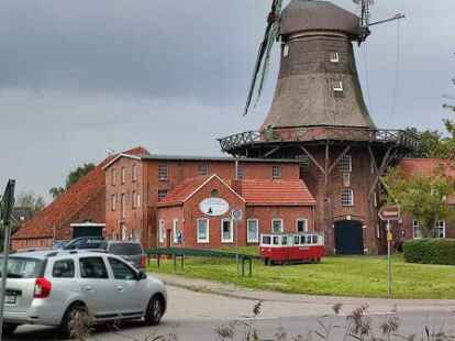 H&auml;ufig genutzt und f&uuml;r Fu&szlig;g&auml;nger und Radfahrer nicht besonders komfortabel: die Kreuzung der Manningastra&szlig;e und der M&ouml;hlenh&ouml;rn an der Pewsumer M&uuml;hle.