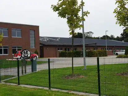 Bietet sich f&uuml;r eine Photovoltaikanlage  an: das nach S&uuml;dwesten ausgerichtete Dach des Feuerwehrhauses an der Krandelstra&szlig;e in Wildeshausen.