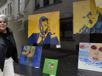 Ist aus Frankfurt nach Elsfleth gezogen und stellt ihre Bilder nun im &bdquo;Haus von Freeden&ldquo; aus: Dagmar Morgenstern