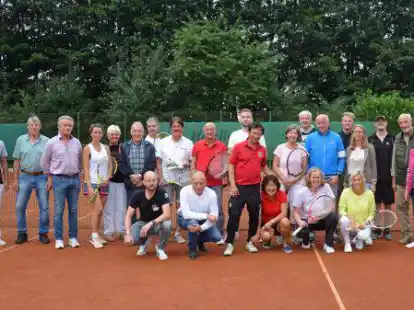 Die Teilnehmer des Abschlussturniers des Essener Tennisvereins