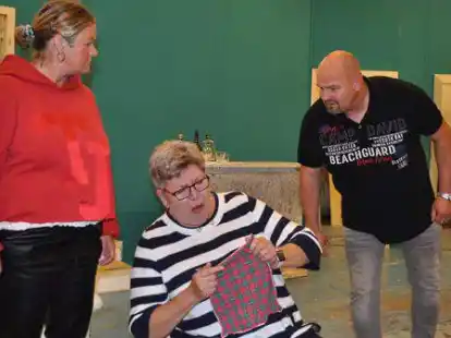 Die Proben f&uuml;r das neue St&uuml;ck der Niederdeutschen B&uuml;hne sind in vollem Gange. Die Premiere ist f&uuml;r den 29. Oktober geplant.