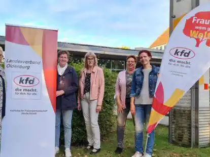 Sie freuen sich auf einen Abend mit Bea Nyga (von links): Hedwig S&auml;nger, Agnes Brinkmann, Gisela Bley, Anita Tholen und Alexandra Hermes.