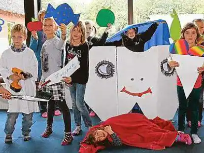 Eine Show &uuml;ber Zahngesundheit: Die hatte Ulrike de Vries (links) vor vielen Jahren  mit Nordloher Grundsch&uuml;lern einstudiert.