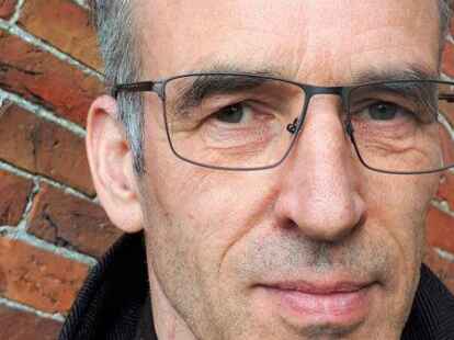 Der 58-j&auml;hrige Willem Tjebbe Oostenbrink aus Zuidhorn (Niederlande) erh&auml;lt den 25. Borsla-Preis der Borsla-Vereinigung f&uuml;r Niederdeutsche Sprache und Literatur B&ouml;sel e.V.