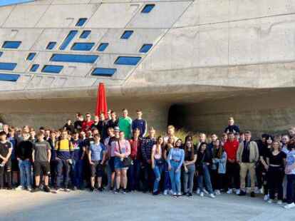 Die Sch&uuml;lerinnen und Sch&uuml;ler der BBS Friesoythe besichtigten auch das Phaeno in Wolfsburg.