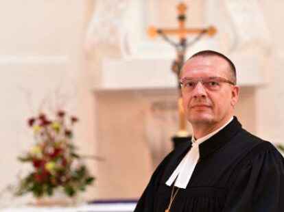 Bischof Thomas Adomeit feiert am Sonntag das Landeserntedankfest in der St.-Johannes-Kirche.