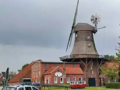 Gegen&uuml;ber der M&uuml;hle liegt die Kreuzung, an der eine zus&auml;tzliche Querung gew&uuml;nscht wird.