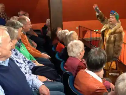 Wird auch wieder in der Neerstedter B&uuml;hne zu sehen sein: Dette Zingler als Elise Plietsch