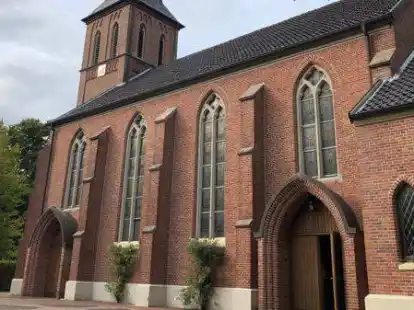 In den Kirchen h&auml;ngen die Kandidatenliste aus, wie hier in Harkebr&uuml;gge.
