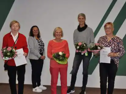 Freude beim Hammelwarder Turnverein (von links): Inge Thorm&auml;hlen, Vorsitzende Tanja B&ouml;ning, Ilse Oldewurtel, Claudia Visser und D&ouml;rte Hurling-Rosenbohm