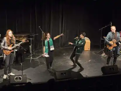 Spielen auf der Er&ouml;ffnungsveranstaltung: Die Band &bdquo;Zollhausboys&ldquo; aus Bremen.