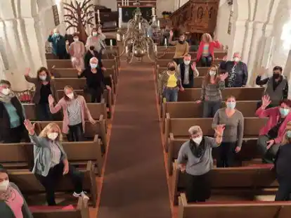 Sie treffen sich wieder regelm&auml;&szlig;ig in der St. Nikolai-Kirche zum Proben: die Mitglieder des Aper Chores Da capo.
