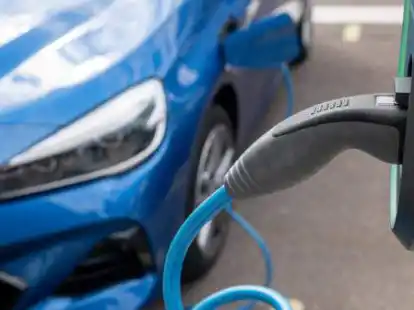 Ist ein E-Auto wirklich praktisch f&uuml;r den Alltag? Die kostenlose Veranstaltungsreihe gibt  Tipps dazu.