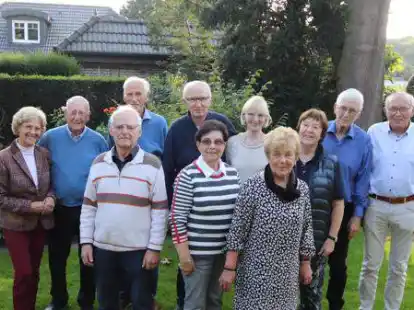 Im Garten der Familie K&ouml;sters in Friesoythe startete das Klassentreffen 60 Jahre nach dem Abitur in Cloppenburg.