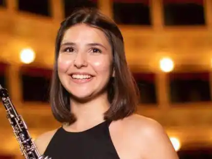 Die junge t&uuml;rkische Oboistin Elif Sahin ist eine der vielversprechenden Begabungen aus Prof. Menzels Oboenklasse. In kurzer Zeit hat sie sich bereits gro&szlig;e Aufmerksamkeit erspielt.