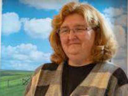 Freut sich, dass die Weihnachtss&uuml;&szlig;igkeiten f&uuml;r die Kinder beim Nikolaus-Umzug m&ouml;glich sein werden: Heimatvereinssprecherin Susanne Rongelraths. Bild: Archiv