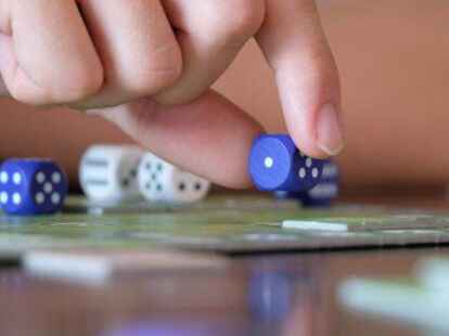 Zu einem Spiele- und Kl&ouml;nnachmittag l&auml;dt der Landfrauenverein W&uuml;sting ein.