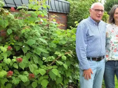 Anke und Frank Stroman verbringen unz&auml;hlige Stunden in ihrem Garten.