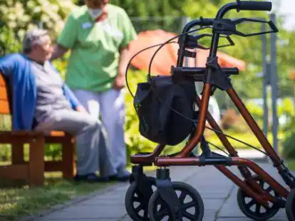 Pflegepl&auml;tze in Ballungszentren sind rar ges&auml;t. Das Pflegeportal Weser-Ems soll bei der Suche helfen.