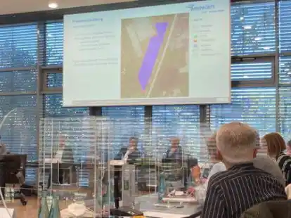 Wunsch des Investors: eine 12 Hektar gro&szlig;e Solaranlage auf 200 Meter entlang der A 29 &ndash; hier bei der Vorstellung im Ausschuss f&uuml;r Wirtschaftsf&ouml;rderung.