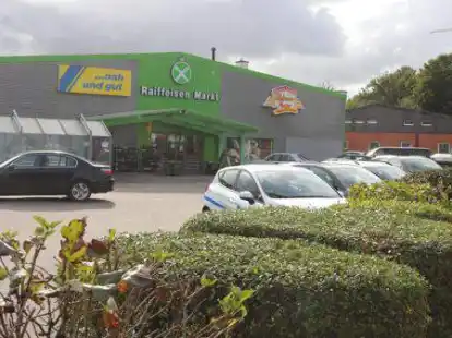 Hinter dem Raiffeisenmarkt in Scharrel soll ein neues Baugebiet entstehen.