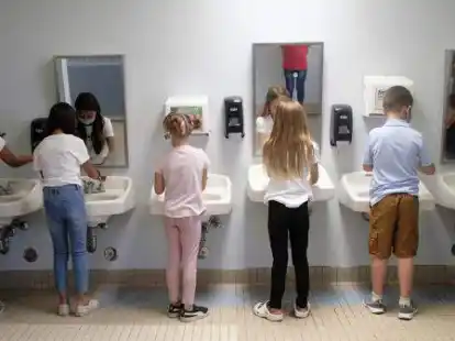 H&auml;ndewaschen will ge&uuml;bt sein: Auch in Norder Kitas und Grundschulen ist die Handhygiene seit Beginn der Pandemie ein wichtiges Thema.