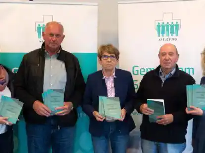 Autoren und Organisatoren von &bdquo;Wachger&uuml;ttelt und trockengelegt&ldquo;: Monika Gerhards (von links), Heinrich Bruns, Karin Evers, Willi Klein und Madlen Seelhoff