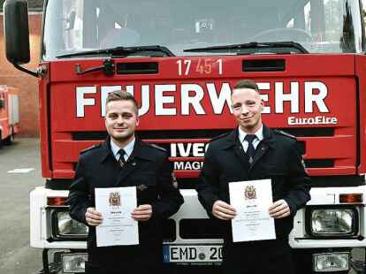 Fabian Huppertsberg und Lars Br&uuml;ning wurden zu Hauptfeuerwehrm&auml;nnern bef&ouml;rdert.