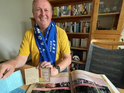 Einmal L&ouml;we, immer L&ouml;we: Axel B&ouml;deker vom FC Rastede erinnert sich an den Sportplatz M&uuml;hlenstra&szlig;e.