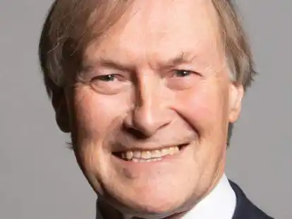 Der britische Abgeordnete David Amess ist Berichten zufolge Opfer einer Messerattacke geworden.