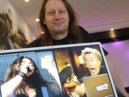 Der Nordenhamer Schlagzeuger Michael Ehr&eacute; pr&auml;sentiert das neue Video &bdquo;Close To Crazy&ldquo; von The Unity, in dem auch der Puppen-Comedian Sascha Grammel mitspielt.