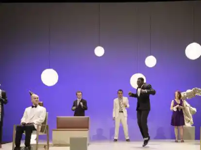 Hier wird auch getanzt:  Mit &bdquo;,Teemlich beste Fr&uuml;nnen/Ziemlich beste Freunde&ldquo; nach dem gleichnamigen Film startet die Saison.