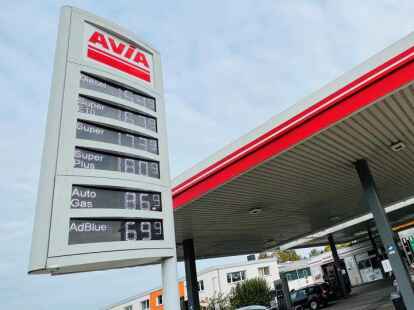 Die Avia-Tankstelle an der Bremer Heerstra&szlig;e am Montag