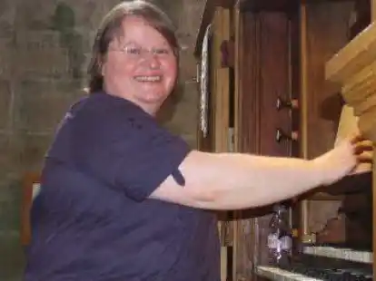 Organistin der Kathedrale in Rennes: Florence Rousseau. In K&uuml;rze spielt sie in Ganderkesee.